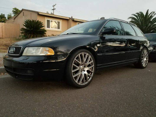 Illustration for article titled For $6,500, Might This 2001.5 Audi S4 Have You Circling Your Wagons?
